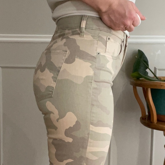 Gap light camo skinny jeans size 8/29 - Picture 4 of 5